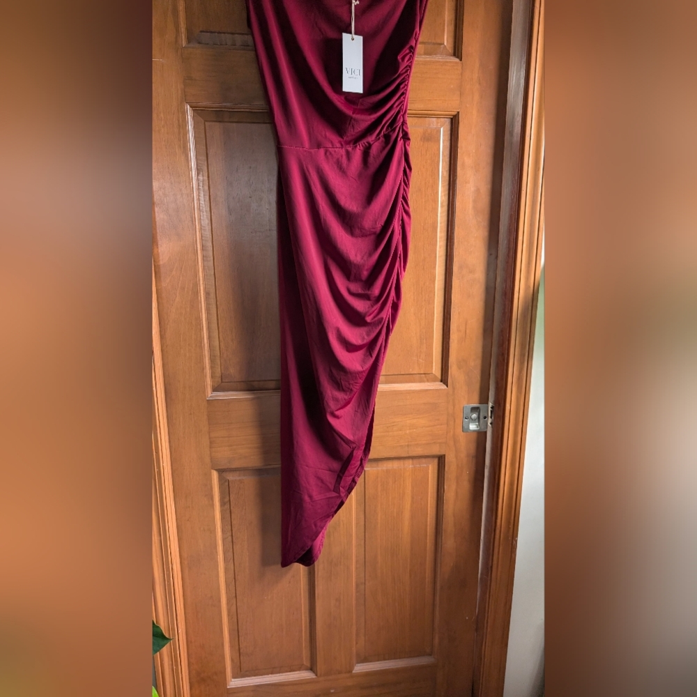 Vici Ruched Burgundy Midi Dress - Picture 2 of 11